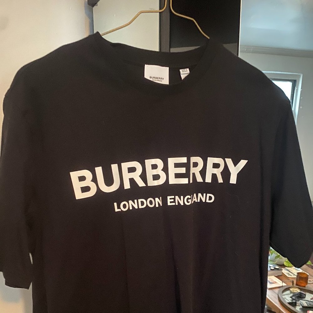 Burberry Logo T Shirt (Black)
